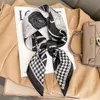Sarongs Spring i lato luksusowy projekt jedwabny szalik Kobiety 7070 cm Mała opaska na głowę Kerchief Outdoor Soft Opinek Hidżab Lady 230605