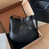 Borsa a tracolla Hobo Borsa ascellare Borse firmate Vera pelle Hardware dorato Fibbia Tasca interna con cerniera in pelle bovina Borse da donna di alta qualità