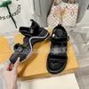 Высококачественные сандалии Archlight Fashion Women Beach Slippers Slide Designer Sandals Ladies Platform Sandals Sandals Размер 35-40