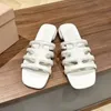 Zapatillas elegantes para mujer, sandalias de diseñador de lujo, zapatos de plataforma de cuero de moda, zapatos de playa antideslizantes para exteriores, zapatos de playa cómodos y transpirables