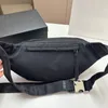 Черная фанни -пакетная дизайнерская мешочка мешки с мульчусом нейлон бумбаг модная сумка для плеча женская талия дизайнеры сумок для сук