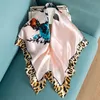 Sarongs vintage Ryssland Silk Scarf Women Red Shawl Neckerchief Satin pannband foulard Bandana Wraps Hijab Scarves Wedding Present 230605
