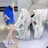 2021 Letnia platforma damska Sneakers Women Sports Buty Projektantki Białe trampki grube wulkanizowane buty zwyczajne koszyk femme l230518