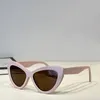 04YS Beige/Brown Cat Eye Solglasögon Kvinnor Summer Sunnies Gafas de Sol Designers Solglasögon Shades Occhiali Da Sole UV400 Eyewear