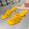 Zapatillas elegantes para mujer, sandalias de diseñador de lujo, zapatos de plataforma de cuero de moda, zapatos de playa antideslizantes para exteriores, zapatos de playa cómodos y transpirables