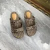 Luxury Designer Men Canvas Double G Slide Slippers Outdoor Beige Ebony Två remmar Spännen Läder Gummi Sole Summer Beach Sandaler med låda