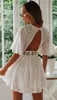 カジュアルドレス2023白い夏のミニドレス半袖フックフラワーファッションバックレスフローラルパーティーの女性ローブ