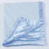 Double couche bleu bébé couverture bosse Super cristal velours emmaillotage couverture Satin bordure serviette de bain pour les soins chauds