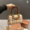 2023 New Fashion Bag Luxury Designer Womens Boston Bag Fashion Versatile Classic Plaid Simple Large Capacity