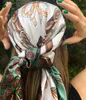 Sarongs 9090 cm Haar Sjaal Vrouwen Mode Ontwerper Mooie Bloemen Foulard Zachte Satijnen Sjaal Hoofddoek Vierkante Zijden Sjaals Hals Hoofddoek 230605