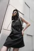 İş Elbiseleri Tasarımcı 2023 İlkbahar/Yaz Yeni Moda Siyah Göğüs Logosu Baskı İnce Fit Bel Göster İnce Kapşonlu Elbise SP85