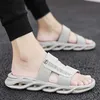 Mäns icke-halktofflor sommar avslappnad sandaler koreansk stil rund huvud plus storlek utomhus strand plattskor pantufas masculinas l230518