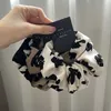 Andra design elastiska hårband halsduk kvinnor silkes hästsvans hållare tjej gummibuntar binda svarta scrunchies koreanska huvudbonad r230608