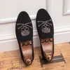 Luxury Men Casual Shoe Bue Buty Buty Trend Modna skórzana buty Rhinestone Wygodne oddychające buty biznesowe Rozmiar 38-44