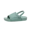 Sandalen Baby Kleinkind Kinder Erwachsene SlipOn Mode Jungen Mädchen Schaum Strand Sommer Rutschen Knochen HarzKinder Leichte Wasser Schuhe 230608