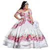 Vestidos Mexico Quinceanera Até o chão Apliques de renda floral ombro a ombro Vestido de cetim Sweet 15 Plus Size Vestidos de formatura Feito sob medida