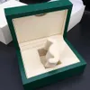 Green Box Quality Dark Green Watch Box Gift Woody Case Watches Booklet Card Taggar och Papers Watches Boxes178J