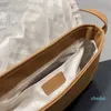 クロスボディデザイナーバッグの女性ベルバーフリースショルダー目を引くショルダーバッグ女性レザークラシックラグジュアリーハンドバッグトート女性財布