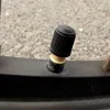 Válvula de pneu a vácuo de roda de carro tr414, 4 peças, hastes de encaixe com tampas contra poeira, núcleo de liga de zinco, rodas de motocicletas, peças de válvula