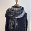 女性用のスカーフ格子縞​​のスカーフ秋冬のイギリスのクラシックチェックPahsmina Shawl long Tasselデュアル使用グリッドカシミアマッファーYR065