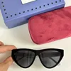 Classic Style G Family Sunglasses Luxury Designer Cat Eye Frame Fashion Chain G Logo Black Frame White Mirror Legs Sexy Women 1333 Occhiali da sole