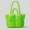 어깨 가방 패션 큰 토트 소프트 패딩 핸드백 디자이너 퀼트 여성 고급 나일론 다운 코튼 2023 쇼핑 지갑