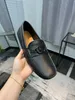 Роскошные туфли дизайнер Designer Mule Loafers Кожаные мужчины квартиры принц городская корова черная повседневная обувь круглые головы классические скользящие лоферы