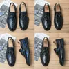 Marques de luxe Nouveaux Hommes Chaussures Habillées Printemps Automne En Cuir Verni Brillant Style Britannique Chaussures En Cuir Classique Casual Respirant Affaires Formelles Chaussures Taille 38-44