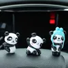 Uppgradera söt slumpmässig panda bil instrumentpanelprydnader auto interiör tillbehör dekorativa leksaker klistra in djur styling auto dekor prydnad