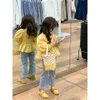 Zestawy odzieży 4772C Girl Ubrania Koreańska wiosenna koszula Baby Floral Longsleeved lub dziewięć dżinsów trąbkowych Sweet 230607