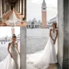 Abiti da sposa Julie Vino con strascico staccabile Abiti da sposa da spiaggia senza schienale con applicazioni in pizzo con collo alto e perline su misura