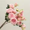 Fiori decorativi Bellissime rose reali a 3 teste Fiore finto Decorazione di nozze Bomboniere Flores Artificiales Deco Mariage Floral