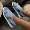 Sandaler 2023 Summer Casual Shoes Women Sport Crystal Flats Fashion Walking Slippers Beach Flip Flops Running Slides