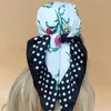 2023 Yeni Tasarım Tarzı başörtüsü Dört Seasons Popüler Kerchief Kadınlar 70x70cm Kare Eşarp Plaj Güneş Koruyucu Lüks İpek Hijab