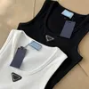 Womens Tank Top Designer Triangle Summer Top T-shirt Vest Casual ärmlös Vest Classic Style finns i en mängd olika färger