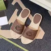 Braid Straw Sole tofflor kvinnor klassiska lägenheter tjock botten häl sommar lat designer mode flip flops quiltade läder lady glides skor hotell bad sandal