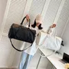 Torby turystyczne torba podróżna dla mężczyzn Pu skórzane ramię duże pojemność Tote Women Fashion Duffle Crossbody Sport Pack Q331