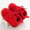 Pierwsze spacerowicze modne solidne koronkowe buty dla niemowląt wiązane jesienne buty zimowe ciepłe pluszowe
