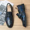 Marques de luxe Nouveaux Hommes Chaussures Habillées Printemps Automne En Cuir Verni Brillant Style Britannique Chaussures En Cuir Classique Casual Respirant Affaires Formelles Chaussures Taille 38-44