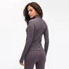 Vestes pour femmes NWT 2023 Naked-feel Fabric Slim Fit Sport Jacket Women Full Zipper Ribbed Gym Fitness Coat Avec Deux Poches Pour Le Pouce