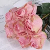 Fiori decorativi Bouquet di rose artificiali retrò europeo Seta Falso Regalo di San Valentino Decorazione festiva Profumo di fiori di simulazione