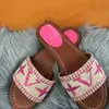 2023 Luxury Designer tofflor kvinnors sandaler Nytt mode italienska varumärke med högt värde Sandaler utomhus Flat Flip-Flops Knit tofflor