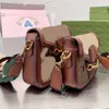 Bolsos sin sillín Bolso de marca de diseñador Bolsos de lona Cadenas Cuerpo cruzado Bolso de lujo Hombro de moda Bolso de alta calidad Mujer Carta Monedero Teléfono Monedero señora