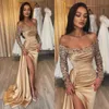 Schulterfreies Ballkleid mit langen Ärmeln, hoch geschlitztem Pailletten-Partykleid, elegantem Abendkleid mit Schleppe