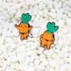 Broşlar turuncu havuç emaye pim vücut geliştirme Herkül kas yaka torbası sebze punk rozeti hediyeler arkadaşlar için