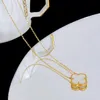 Modna klasyczne naszyjniki wisiorek dla kobiet elegancka 4/cztery liść koniczyna Naszyjnik Medukta wysokiej jakości łańcuchy Choker Projektant biżuterii 18k plastowane złote dziewczyny prezent