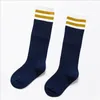 Chaussettes enfants 3 paires / lot chaussettes enfants chaussettes hautes filles garçons chaussettes d'école pour filles enfants sport chaussettes longues en coton rayé 230608