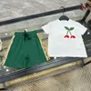23ss barnset designkläder för barn Rund hals Broderad logotyp i ren bomull kortärmad t-shirt resår midja Bokstavsband skarvshorts kostym babykläder