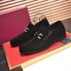 Chaussures habillées de haute qualité pour les concepteurs doux hommes noir marron véritable boucle en métal chaussures en cuir bout pointu hommes affaires Oxfords chaussures décontractées