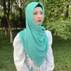 Abbigliamento etnico 10 pezzi ciondolo quadrato hijab malese perla nappa sciarpa pianura tudung bawal fascia musulmana avvolge scialli fornitore